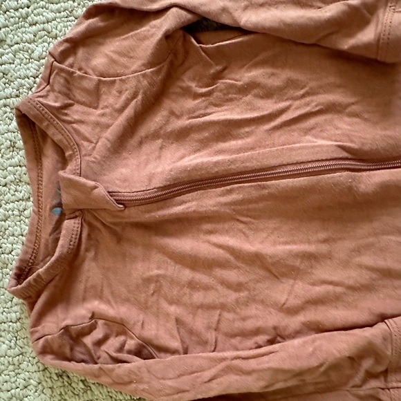 Kyte baby zipper footie in spice color - Picture 3 of 4